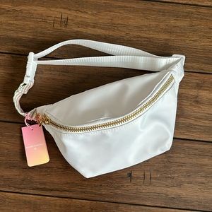 NWT White Nylon Stoney Clover for Target Fanny